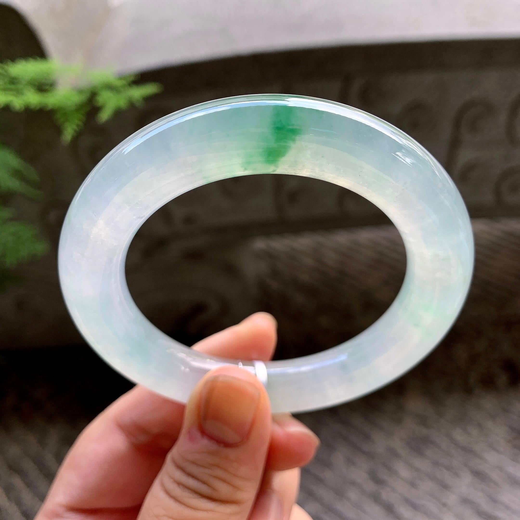 糯冰种飘花圆条手镯（55.8mm）（yc202345）