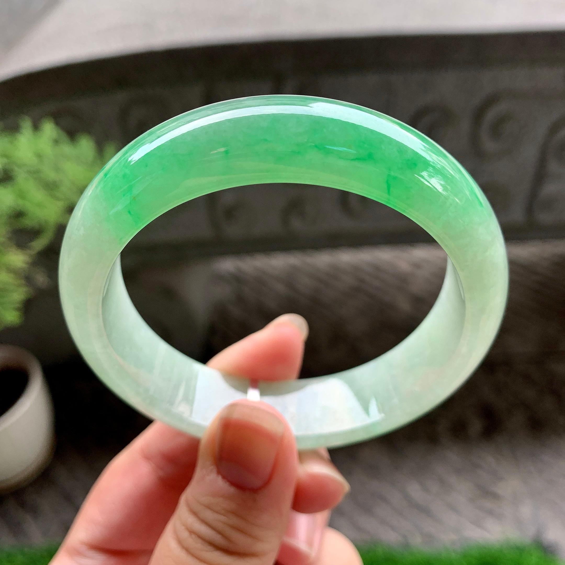 细糯种翠绿宽版轮胎手镯（59.3mm）（yc225043）