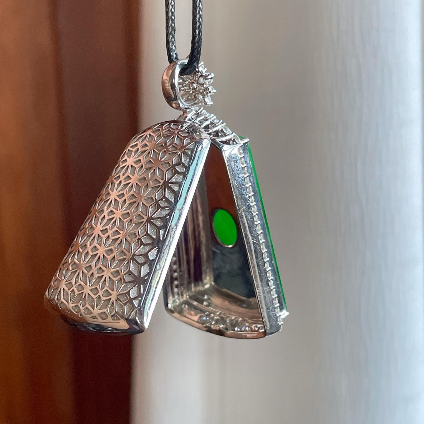 18k真金真钻镶糯冰满绿翡翠无事牌（yc266572）