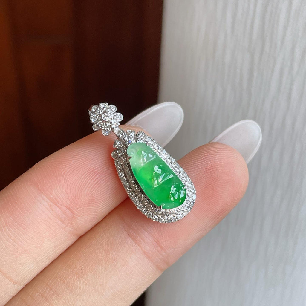 18k金钻镶冰种带色翡翠豆子（yc257832）