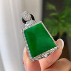 18k金钻镶糯冰种满绿无事牌吊坠（yc242678）