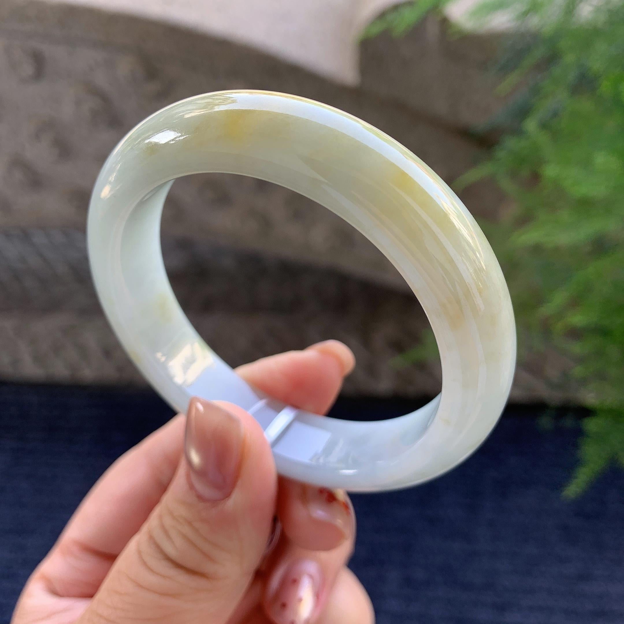 小圈口 细糯种飘黄翡正圈平安镯 53.2圈口 天然缅甸A货翡翠（yc347567）