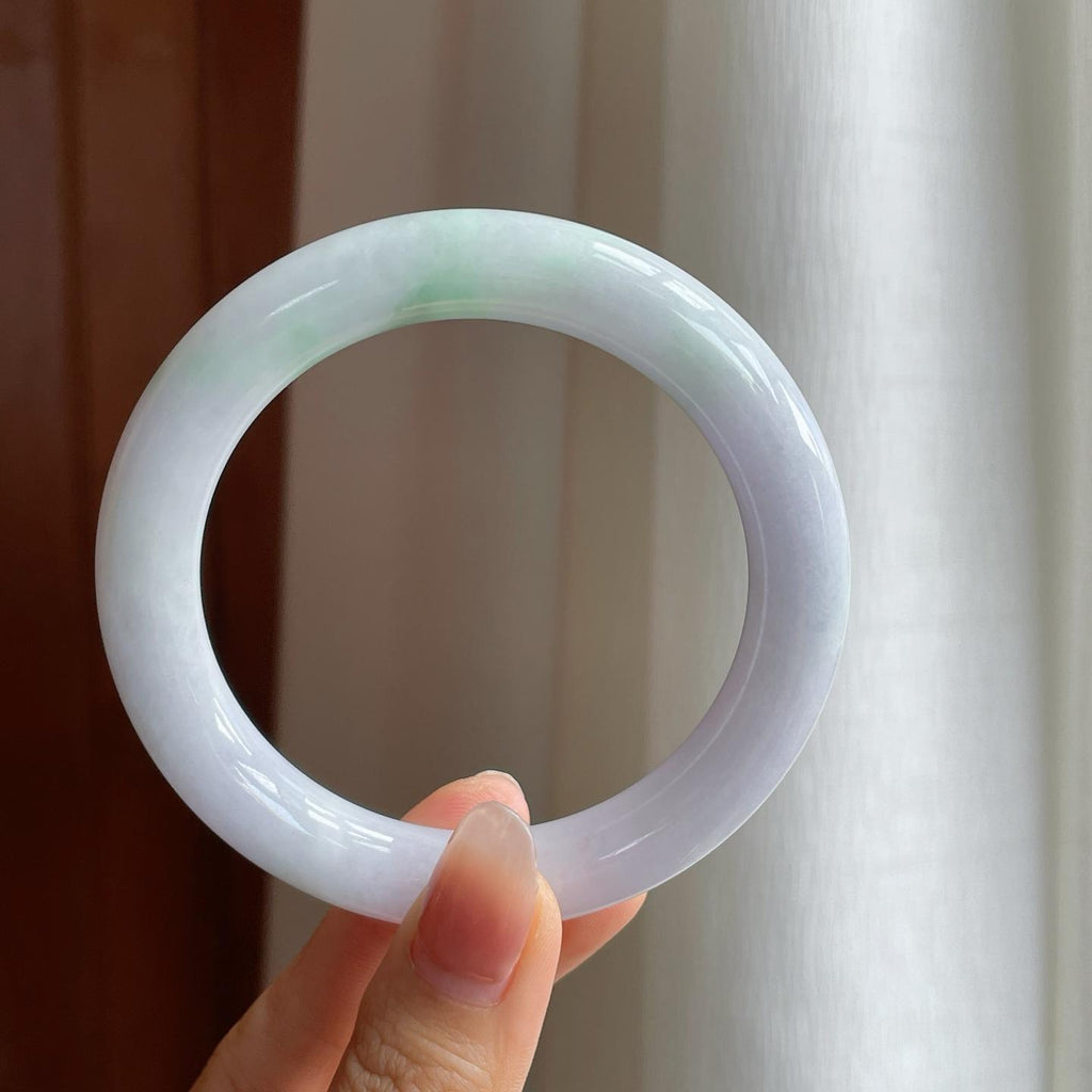 糯冰淡春底带色翡翠圆条手镯（59.5mm）（yc312893）