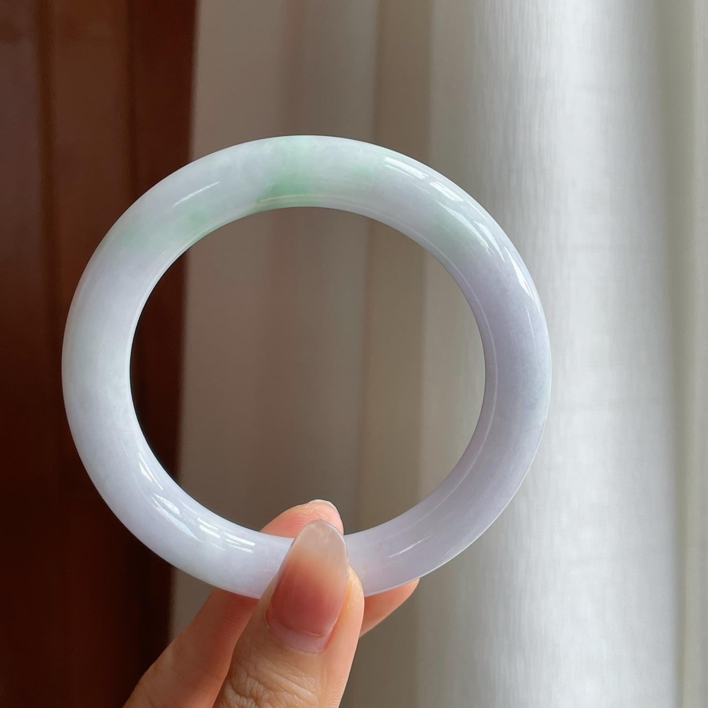 糯冰淡春底带色翡翠圆条手镯（59.5mm）（yc312893）