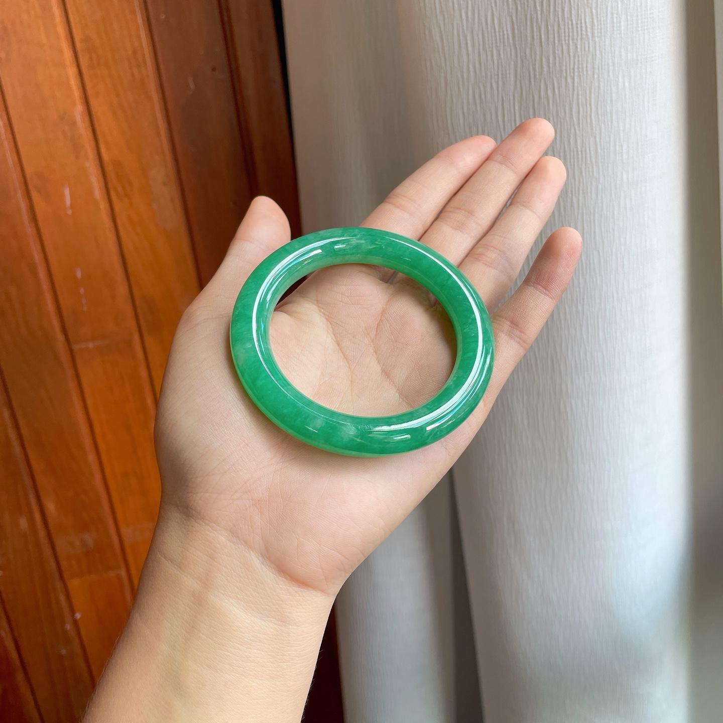 糯冰满绿翡翠圆条手镯（56mm）（yc254958）