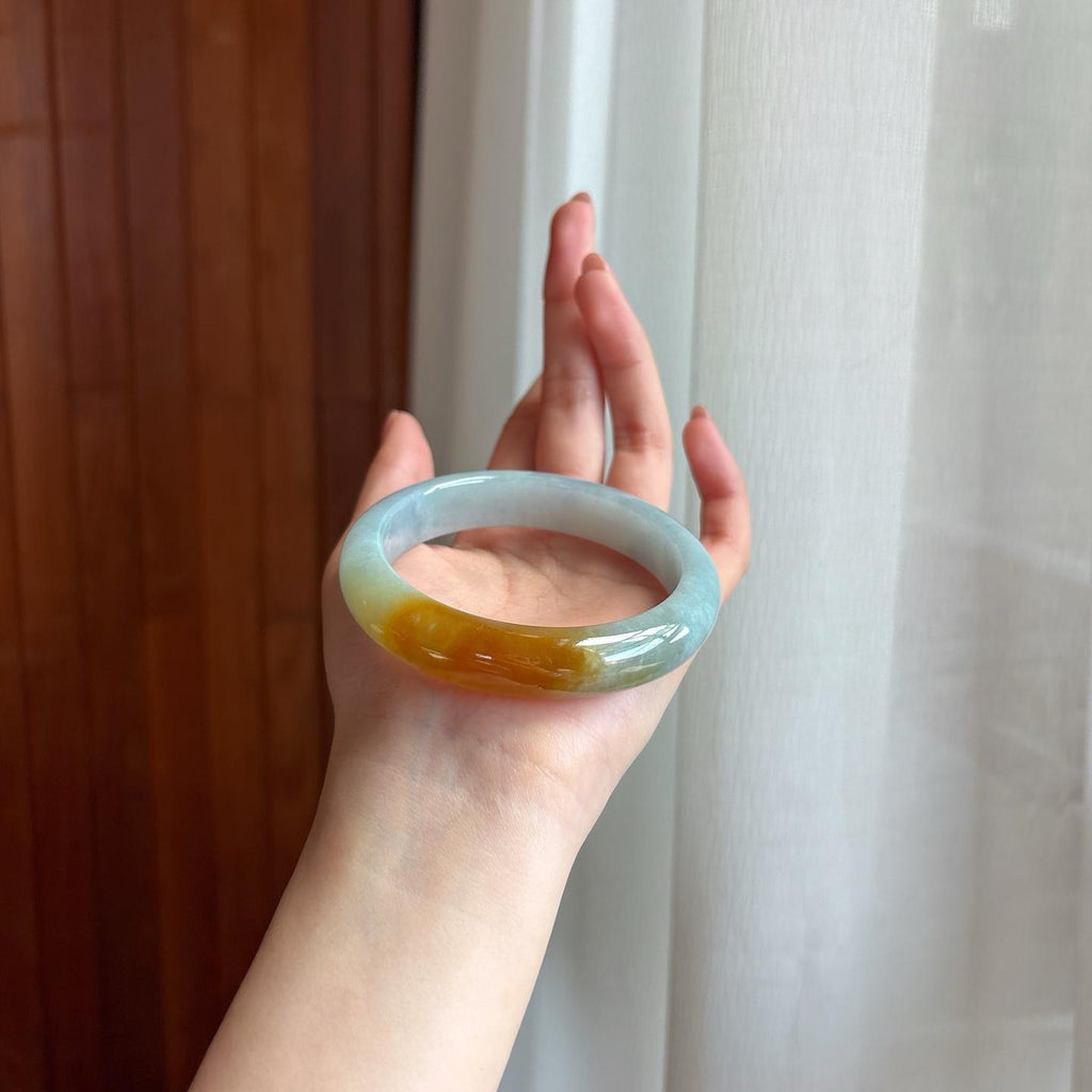 糯冰带黄翡翡翠平安镯（58.5mm）（yc329525）