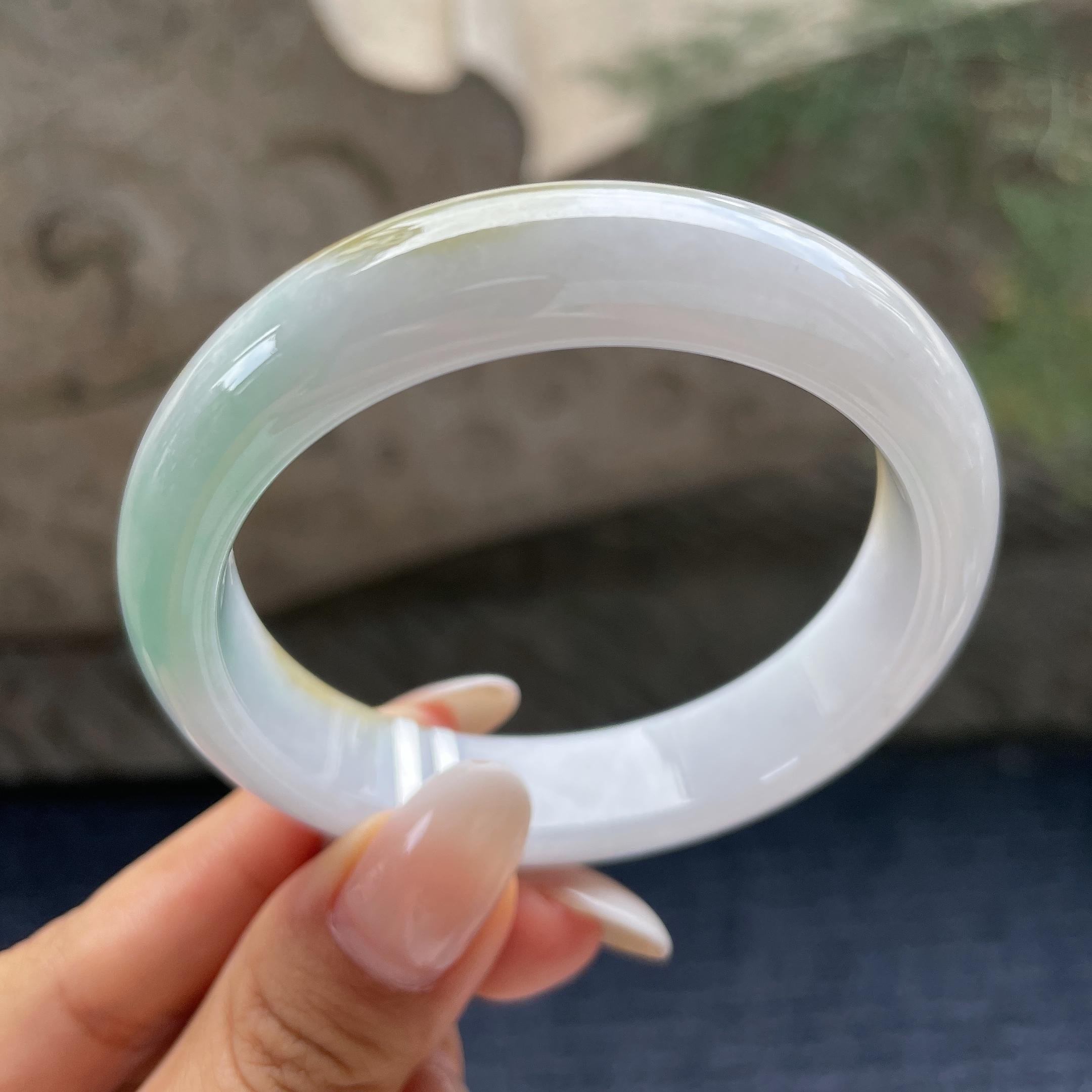 细糯种黄加绿正圈平安镯55.3圈       天然缅甸A货翡翠（yc421241）