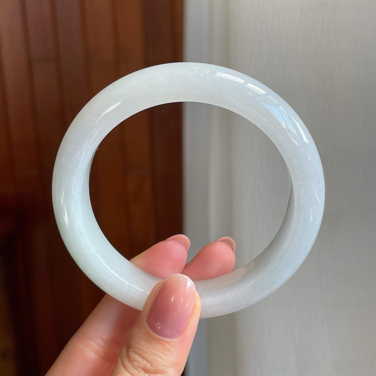 糯冰白月光带飘花翡翠平安镯（57.5mm)（yc322577）