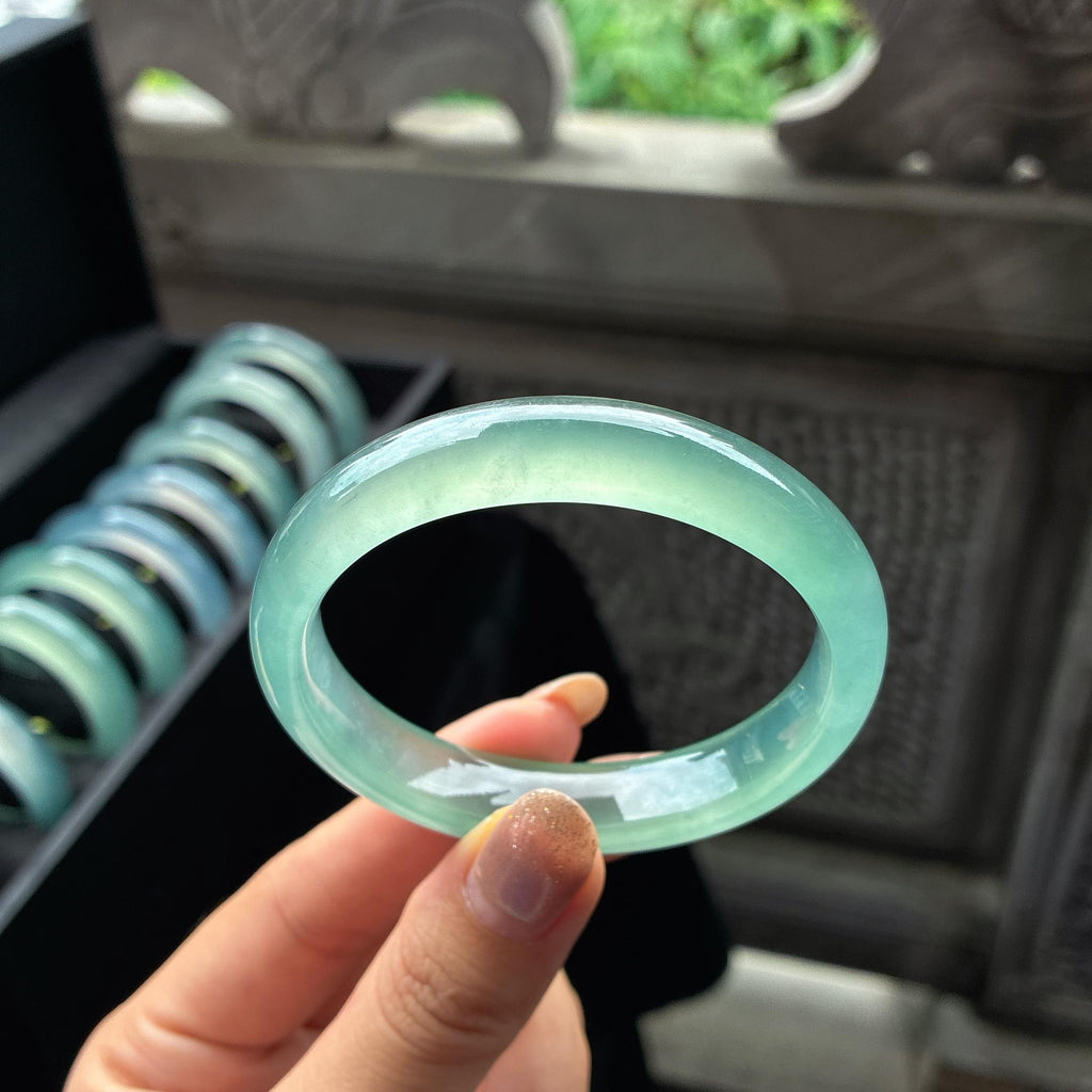冰玻种起光湖水绿正圈平安镯 55圈 天然缅甸A货翡翠（yc454108）