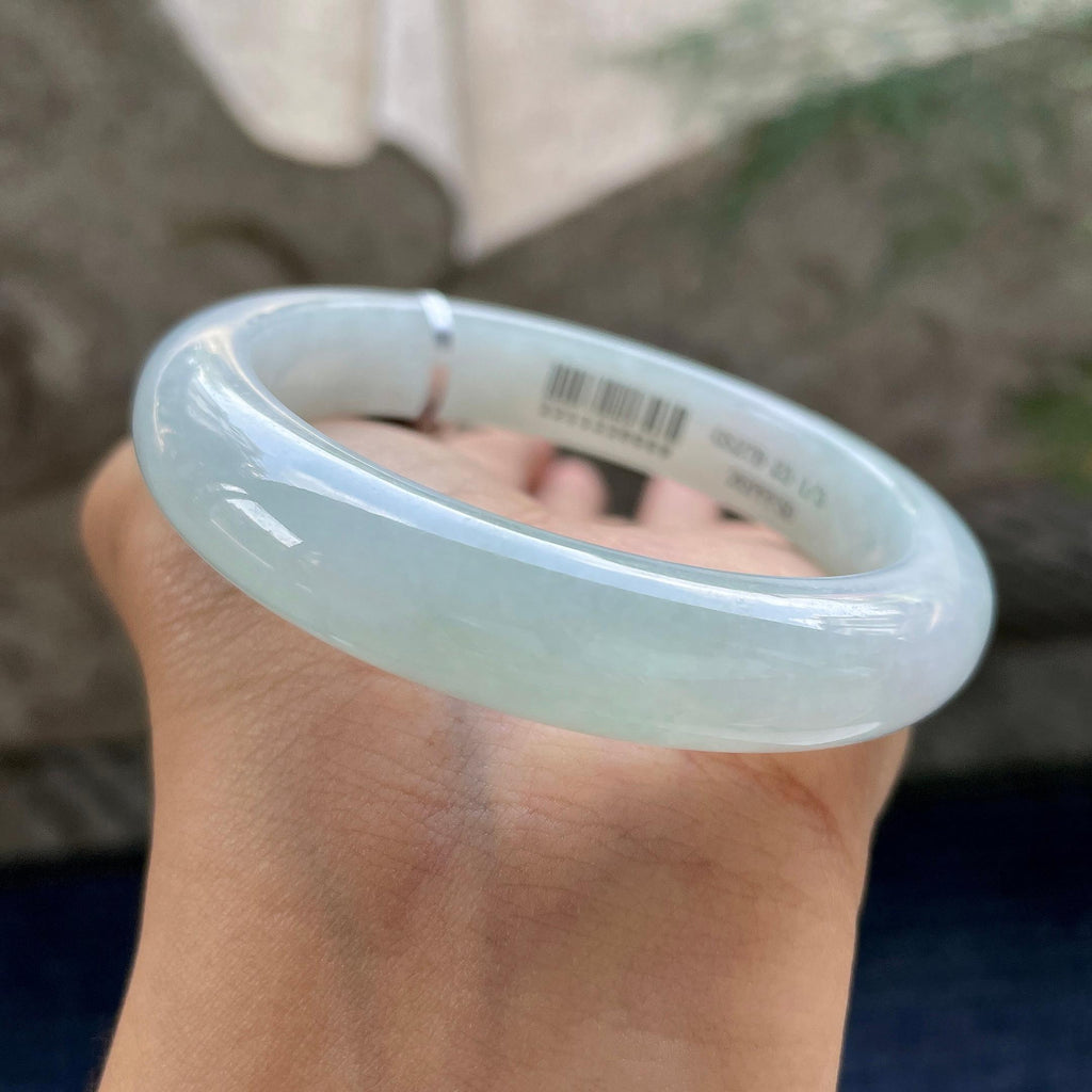 细糯种淡晴底正圈平安镯56圈       天然缅甸A货翡翠（yc424775）