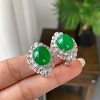 18K金钻镶糯冰种满绿蛋面耳钉（yc248204）