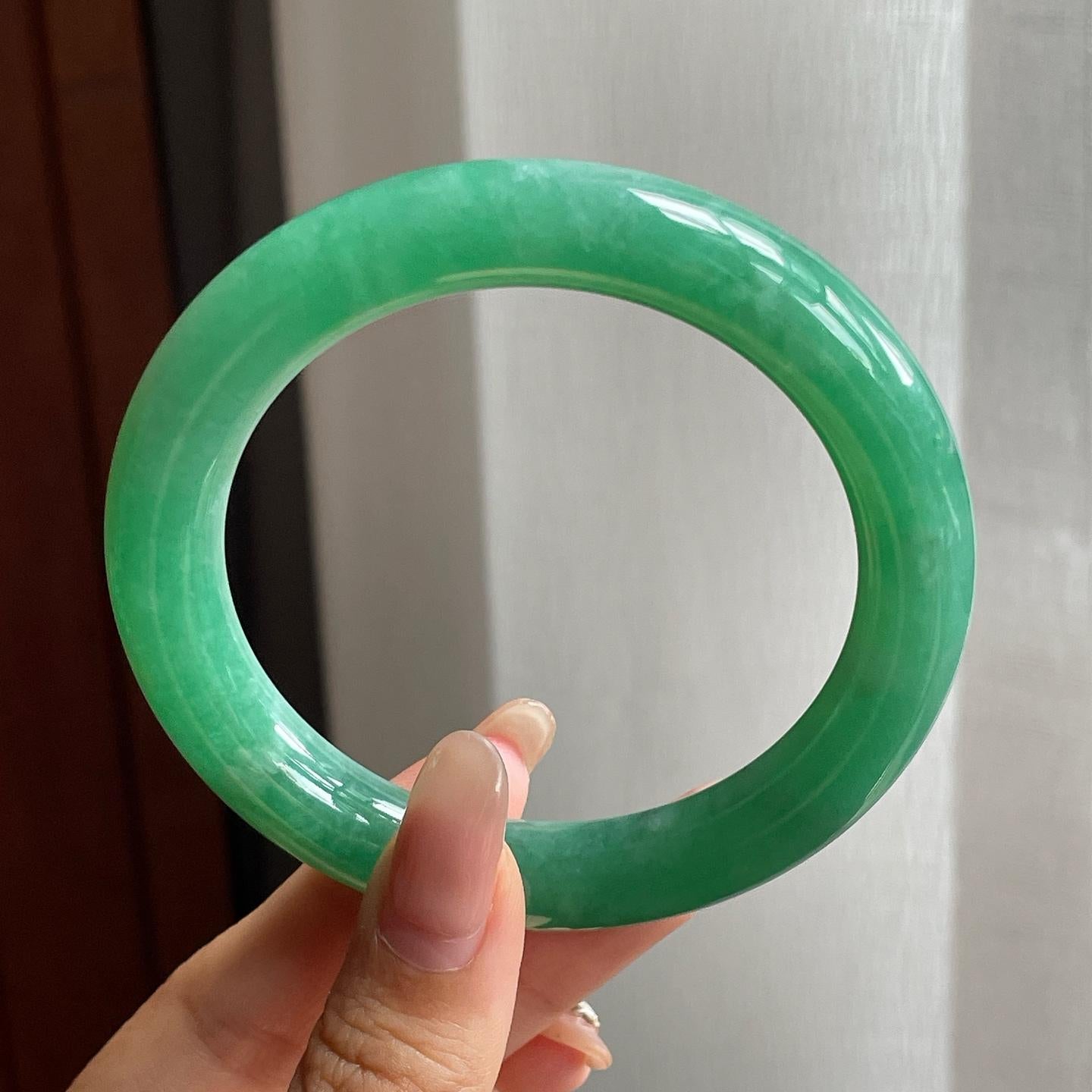 糯冰种满绿翡翠圆条手镯（56mm）（yc200135）