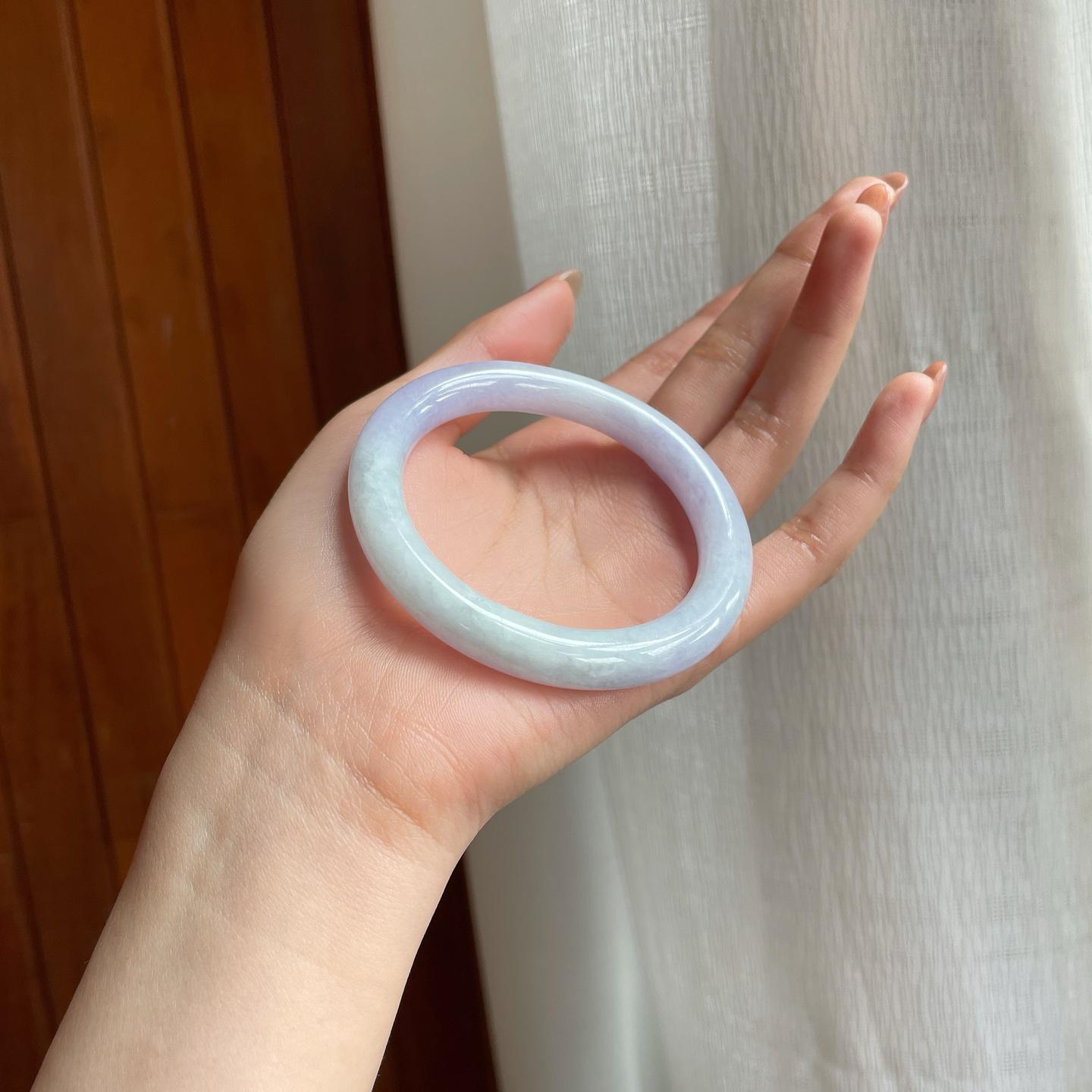 糯冰春带彩翡翠圆条手镯（54mm)（yc345456）