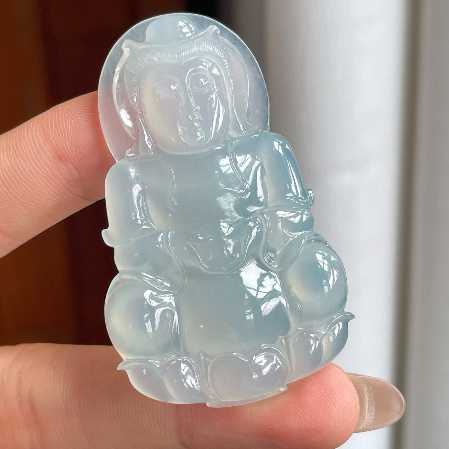 糯冰淡晴底翡翠观音（yc240370）