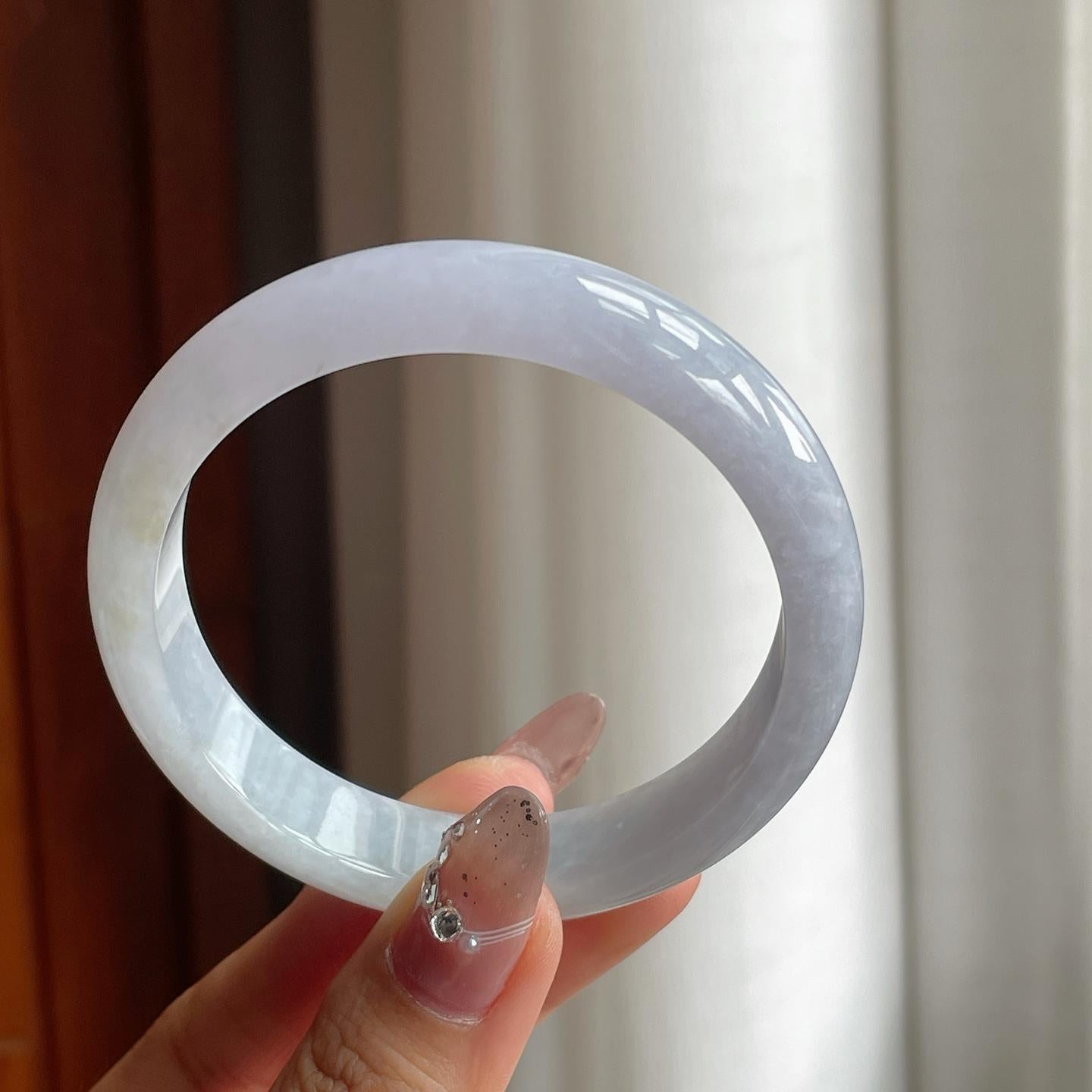 糯种淡春底翡翠平安镯（57.5mm）
