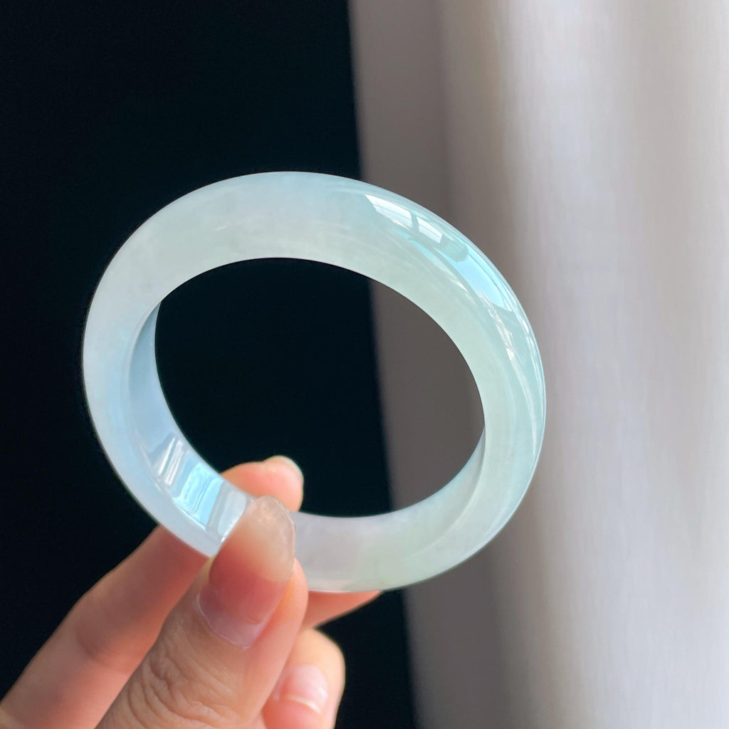 冰种淡底色翡翠贵妃镯（55mm)（yc334672）