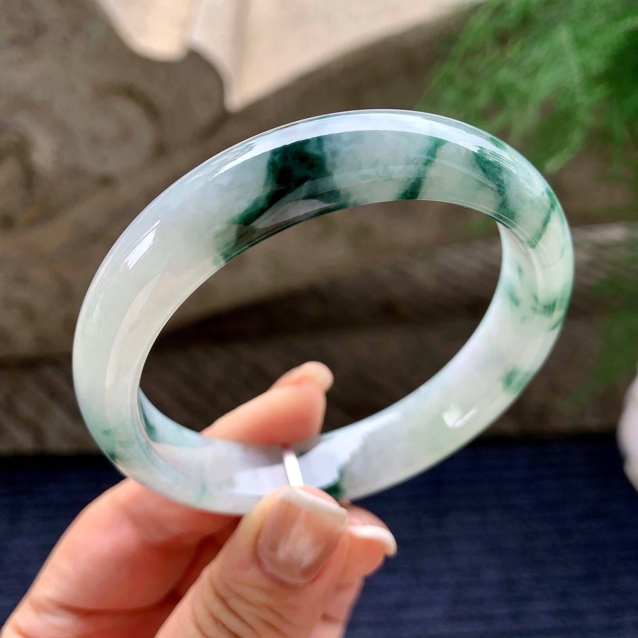 大圈口 细糯种飘蓝花正圈平安镯 60.2圈口 天然缅甸A货翡翠（yc371542）