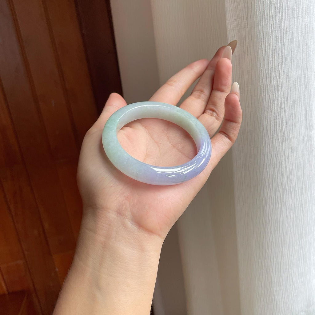 糯冰春带彩翡翠平安镯（56.4mm）（yc263535）