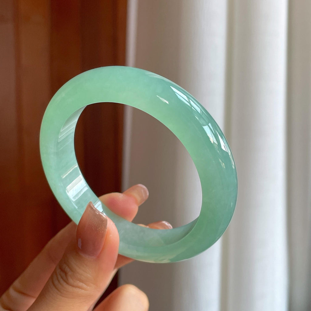 冰种晴绿底翡翠平安镯（55.8mm）（yc365715）