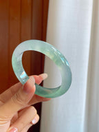 冰种湖水绿翡翠平安镯（58.5mm）（yc268250）