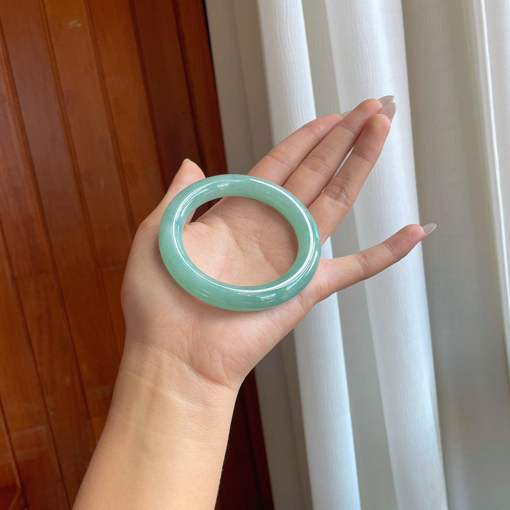 糯冰蓝晴底翡翠圆条手镯（55.5mm（yc274569）