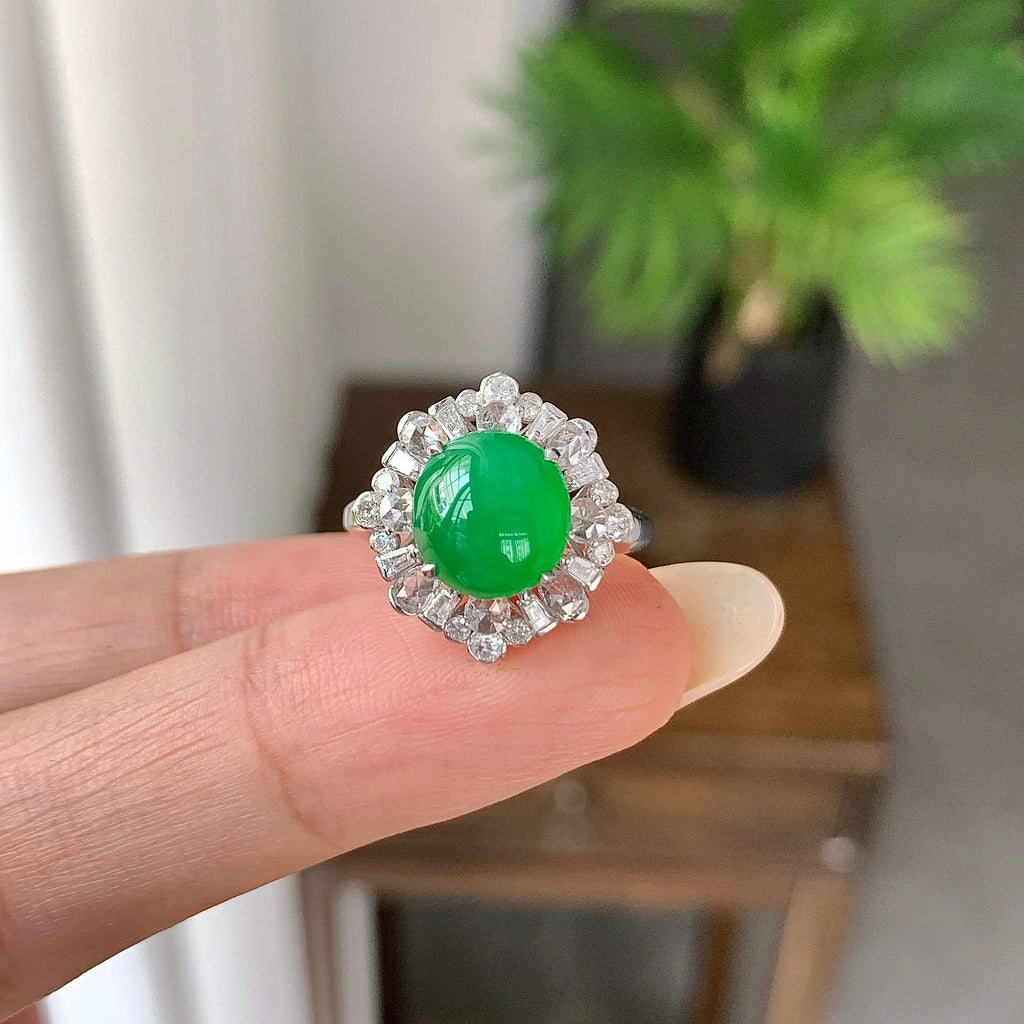 18k金钻镶糯冰种满绿蛋面戒指（yc255589）