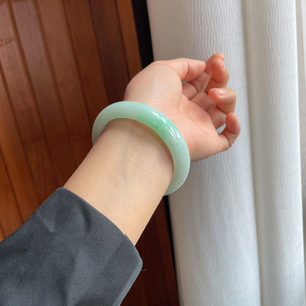 糯冰果绿翡翠平安镯（58mm）（yc373952）