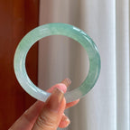 冰种晴底翡翠圆条手镯（55.7mm）（yc373523）