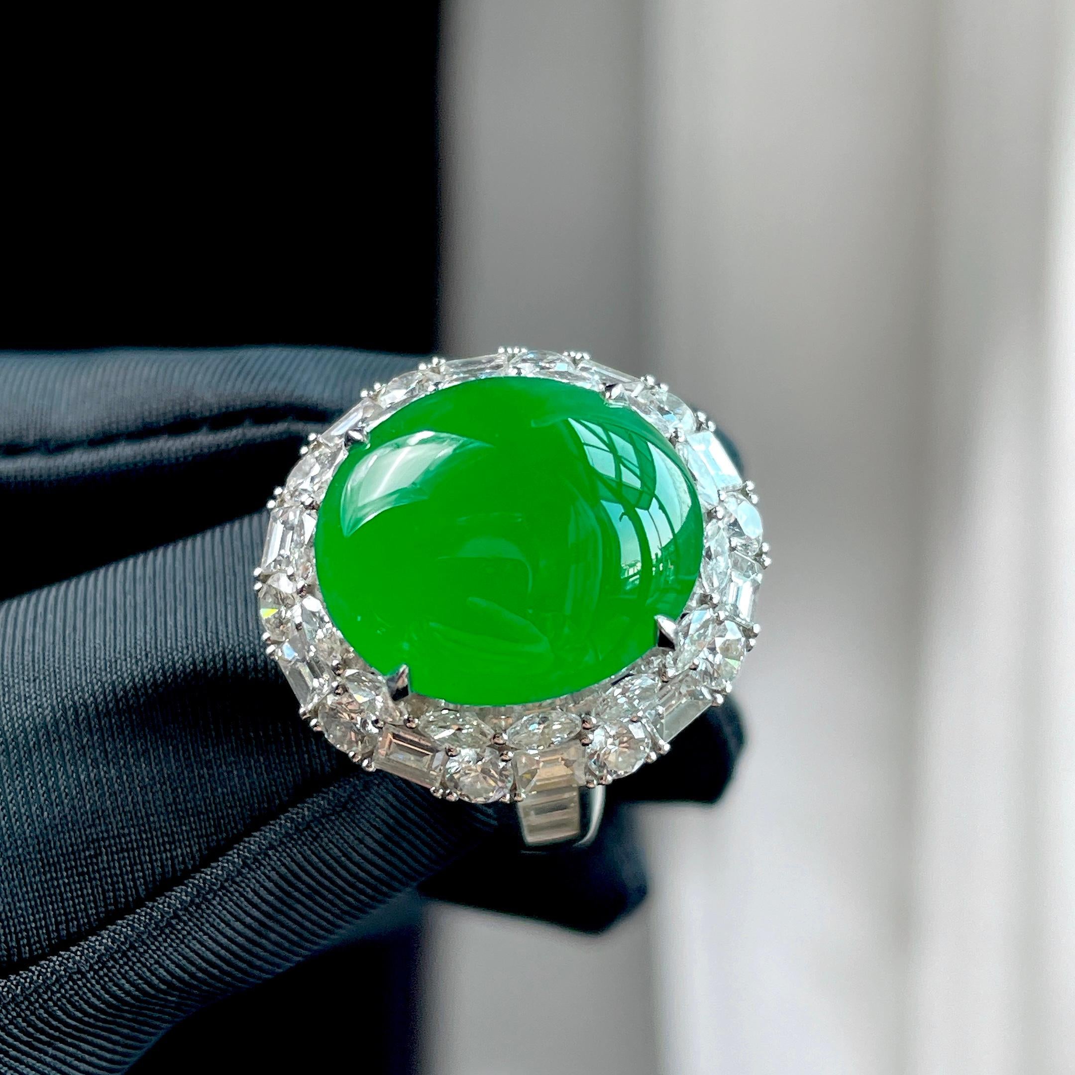 18k金镶冰种阳绿翡翠蛋面（yc373967）