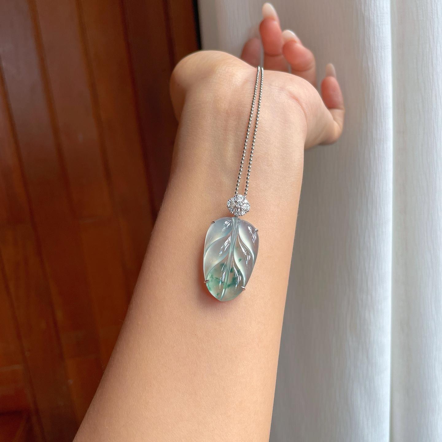 18k金钻镶冰种飘花翡翠叶子（yc261404）