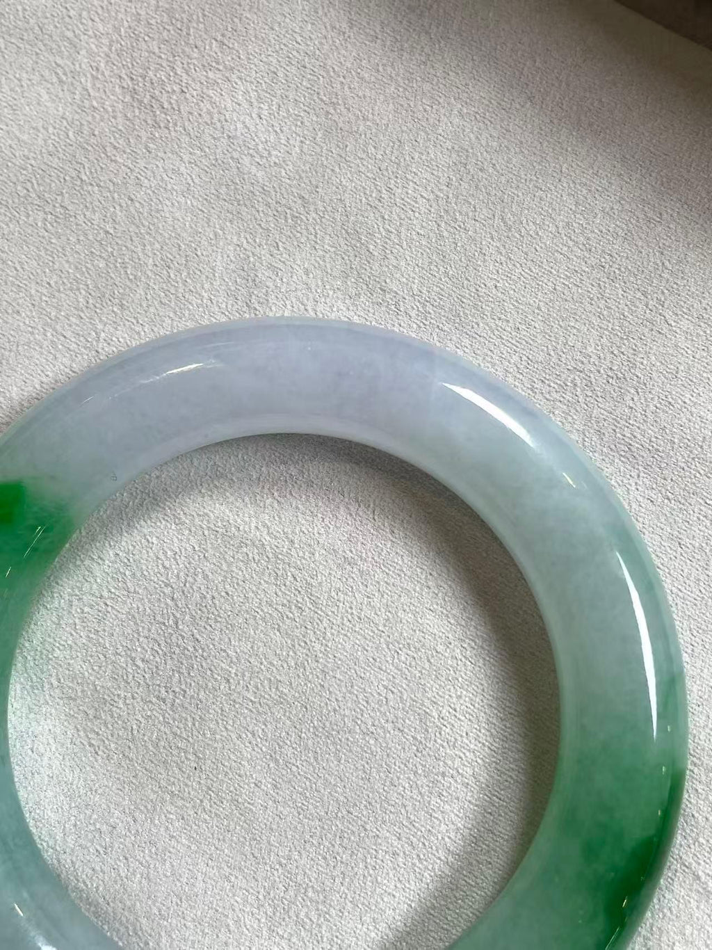 糯冰种飘阳绿圆条手镯（56.2mm）（yc261212）