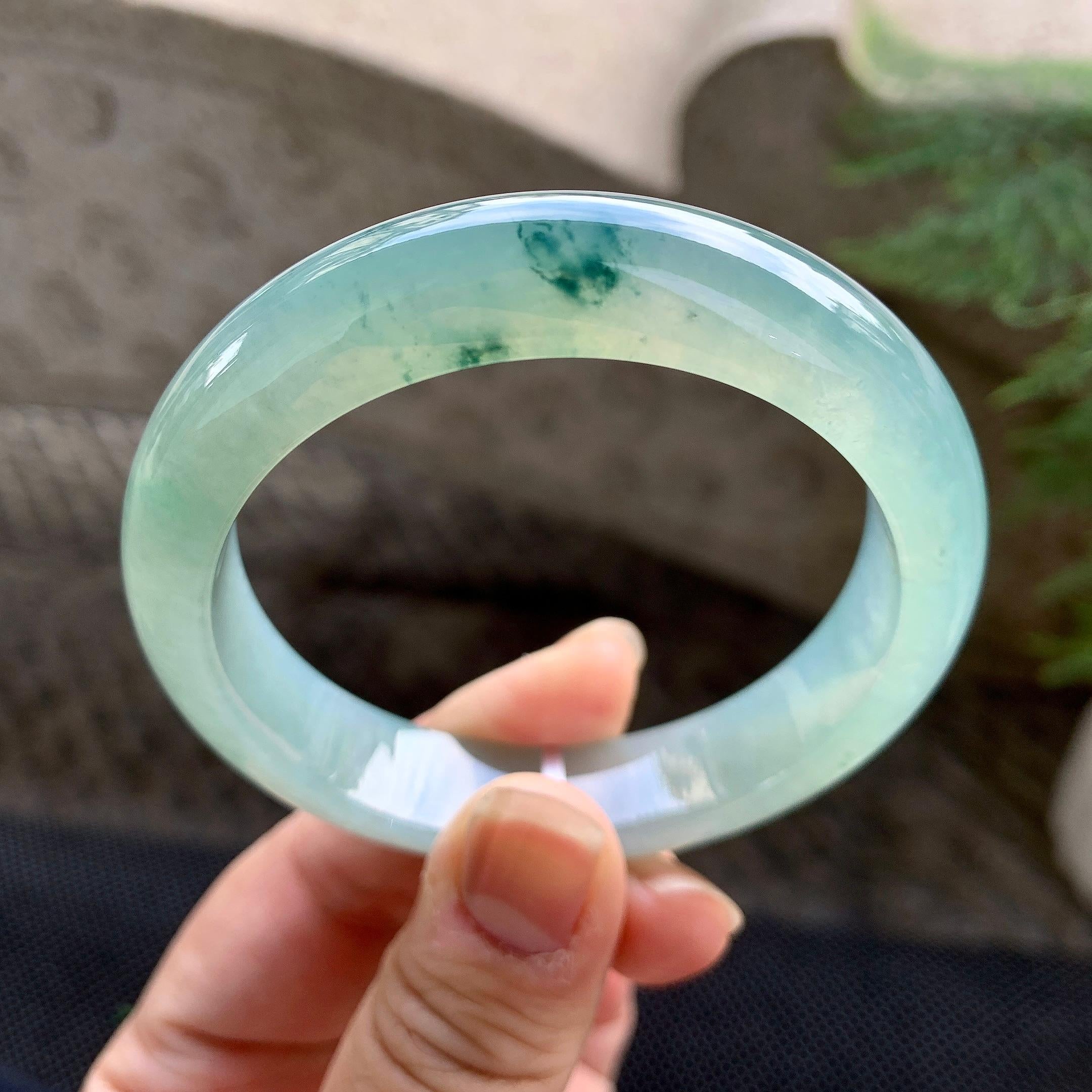 糯冰种晴底飘花平安镯（55.6mm）（yc255586）