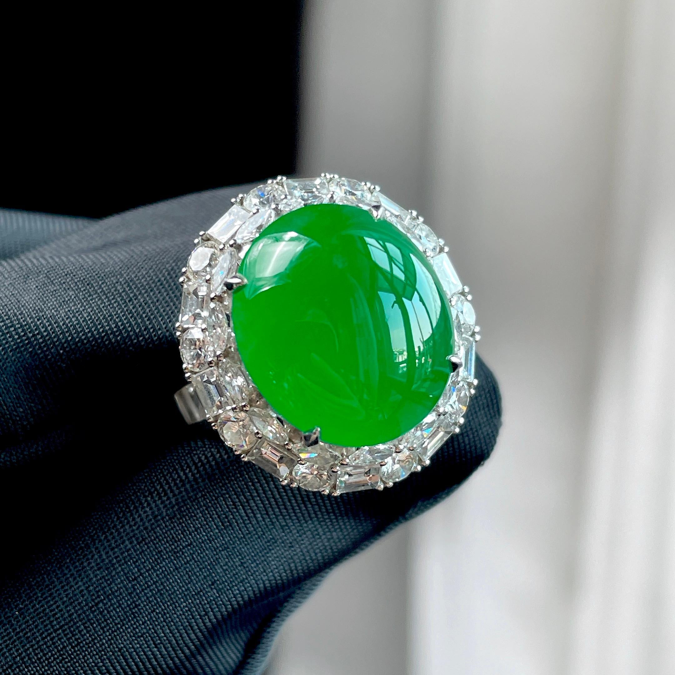 18k金镶冰种阳绿翡翠蛋面（yc373967）