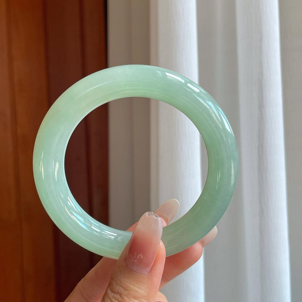 糯冰晴底翡翠圆条手镯（58mm）（yc274438）