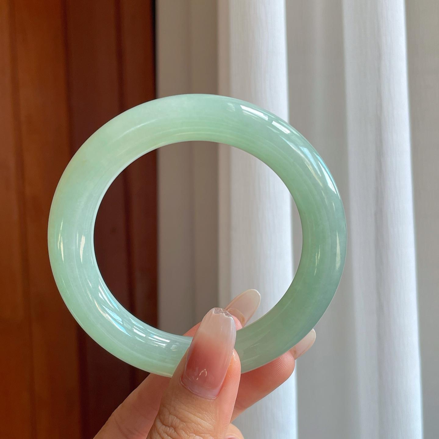 糯冰晴底翡翠圆条手镯（58mm）（yc274438）