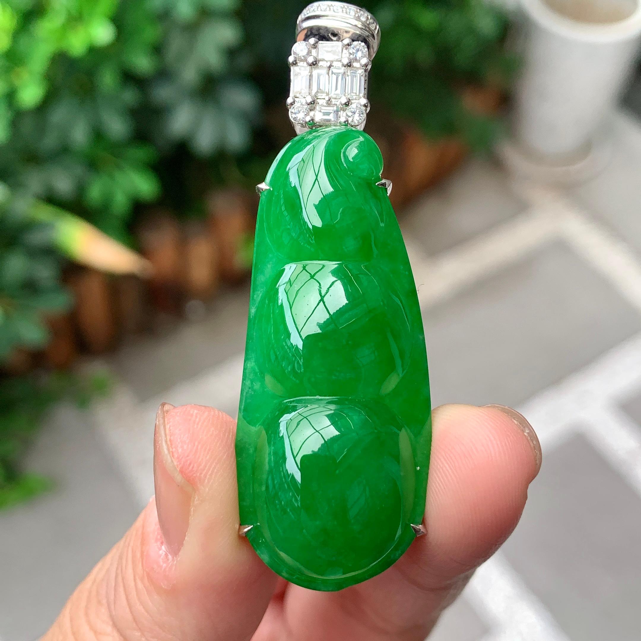 18K金钻镶糯冰种满绿福豆吊坠（yc261204）