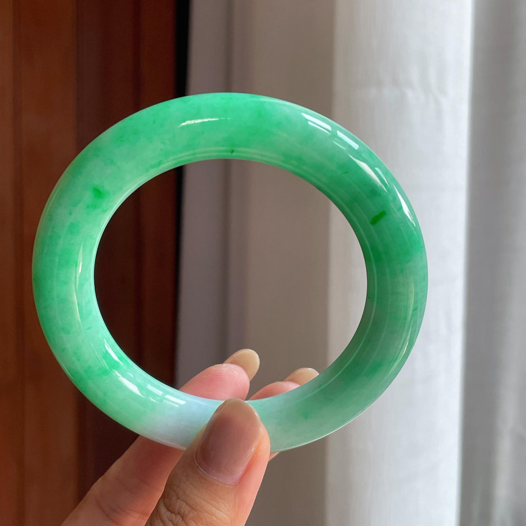 糯冰飘绿花翡翠圆条手镯(59.5mm)（yc423954）