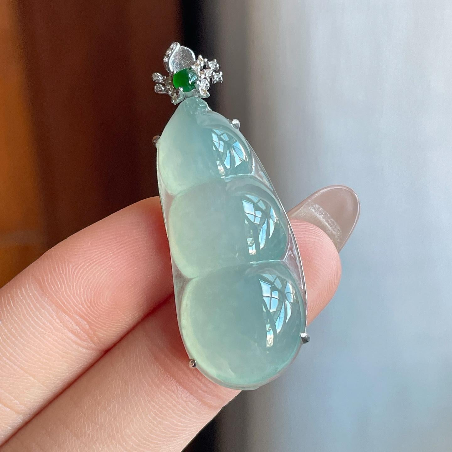 18k金镶冰种蓝晴底翡翠豆子（yc242742）