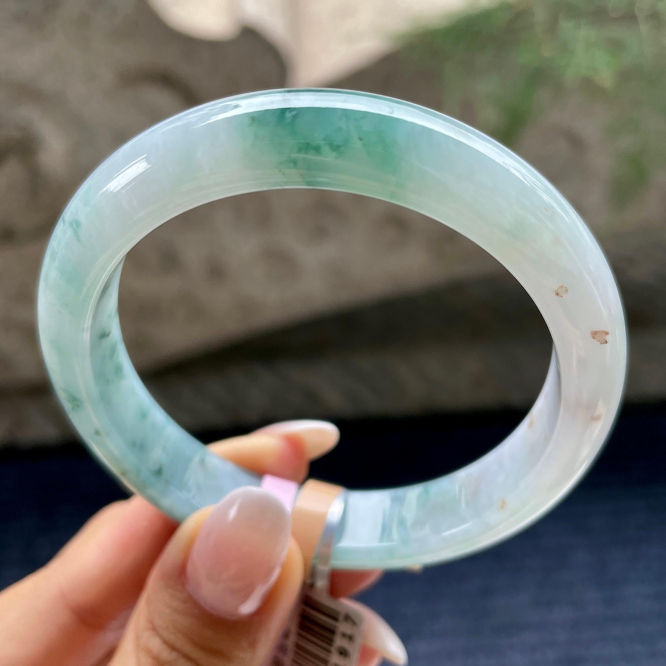 大圈口     细糯种飘花正圈平安镯58.1圈      天然缅甸A货翡翠（yc405537）