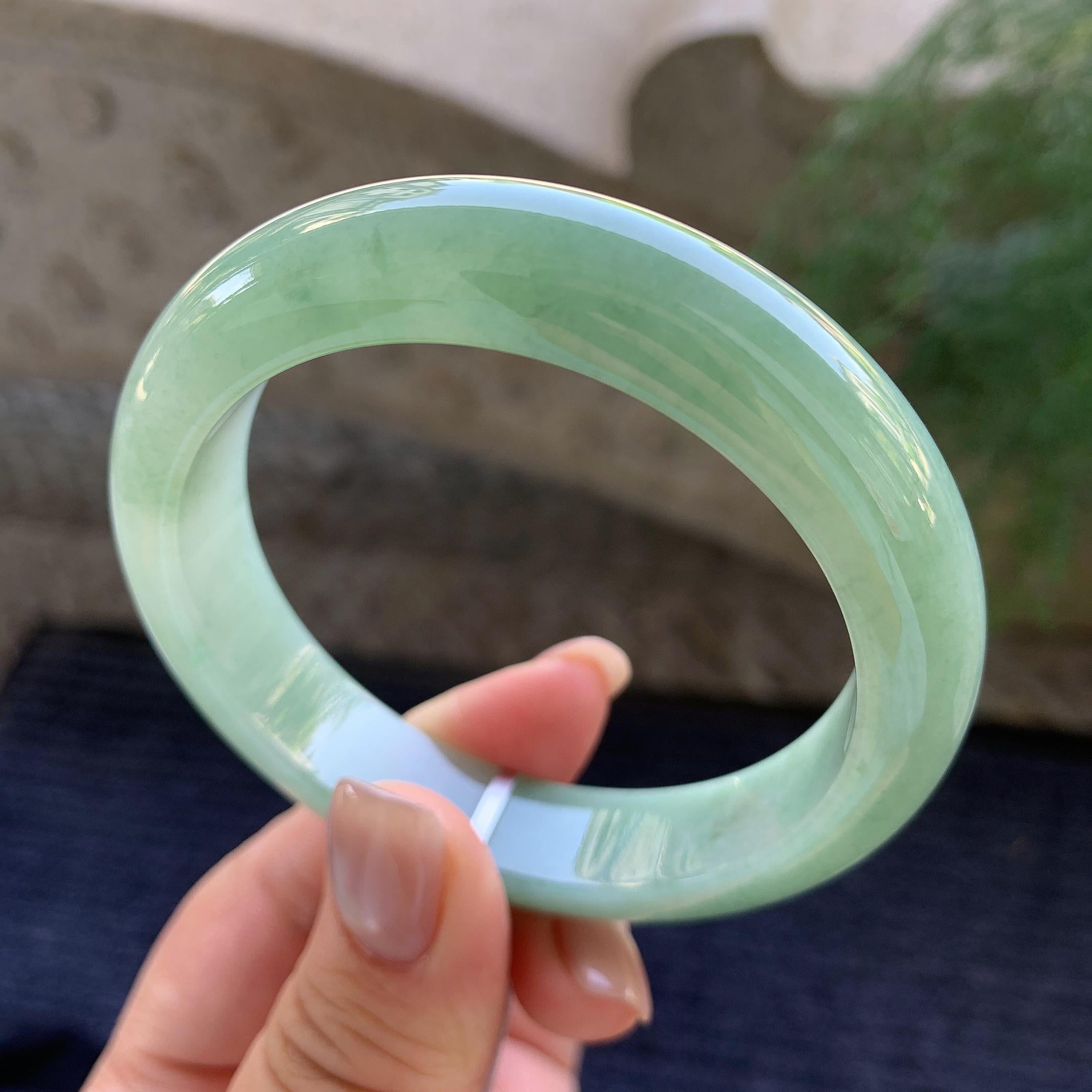 细糯种晴水飘绿花正圈平安镯 57.2圈口 天然缅甸A货翡翠（yc400183）