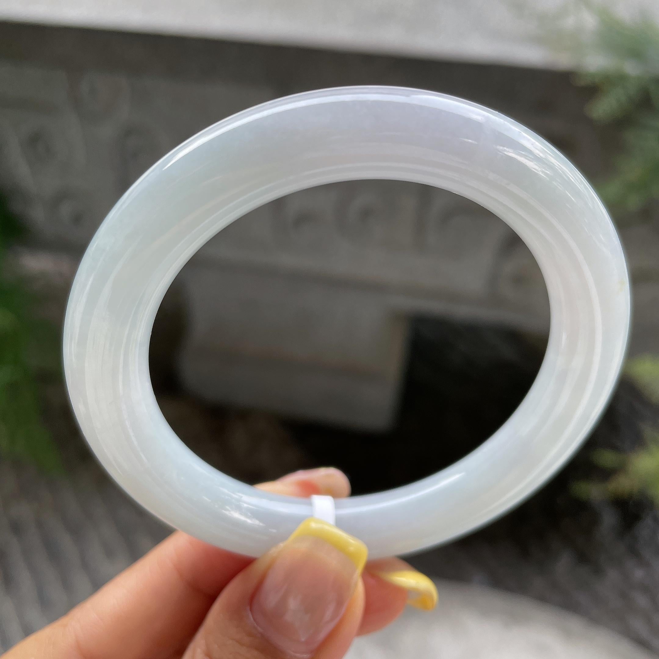 细糯种带底色圆条手镯54.7圈      天然缅甸A货翡翠（yc387366）