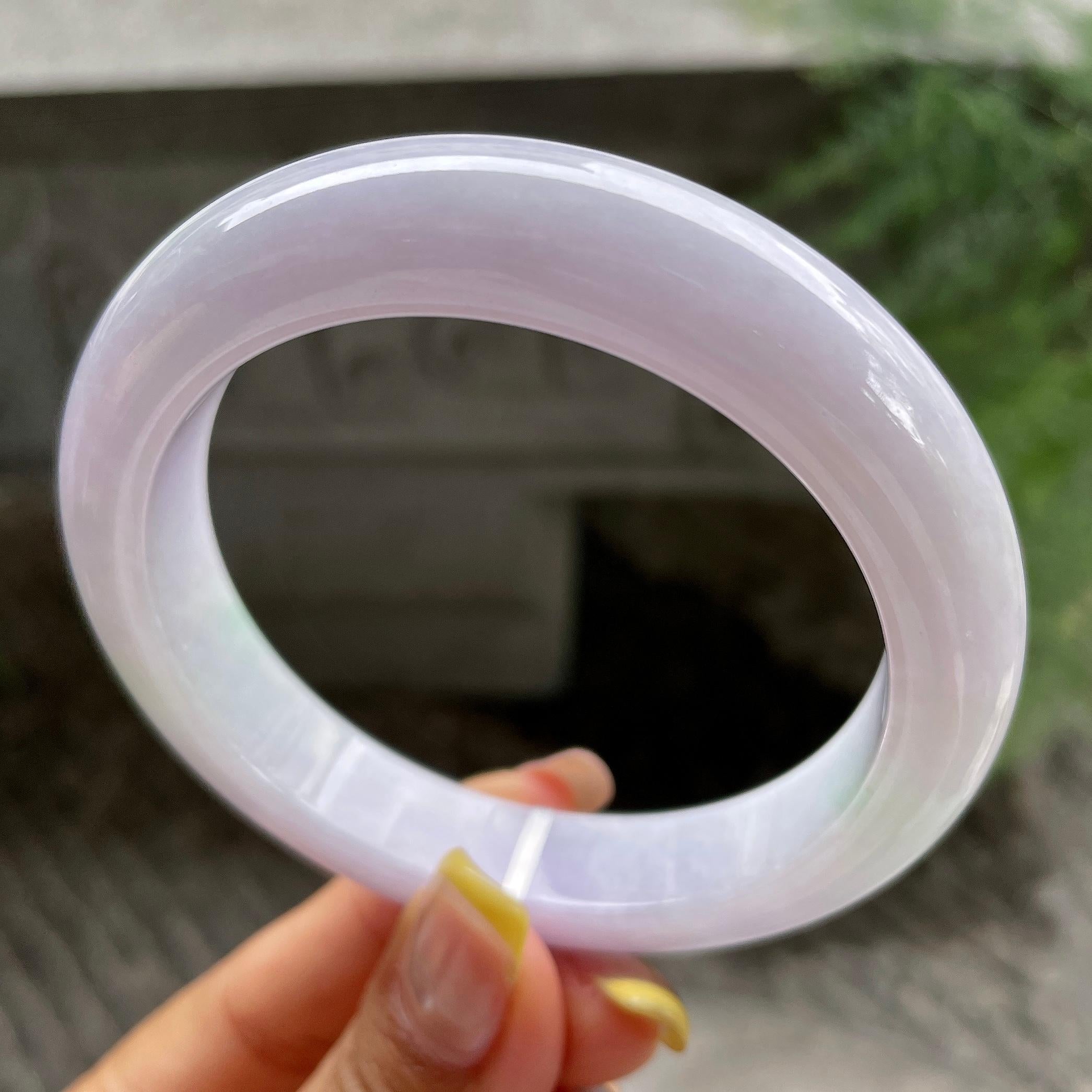大圈口    细糯种紫罗兰飘绿花正圈平安镯60.2圈        天然缅甸A货翡翠（yc383103）