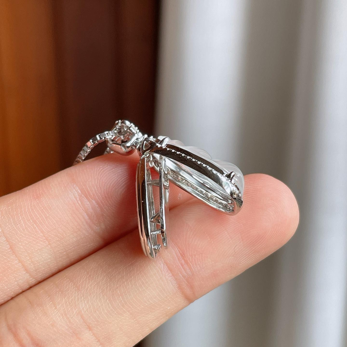 18k金镶冰玻种翡翠豆子（yc247643）