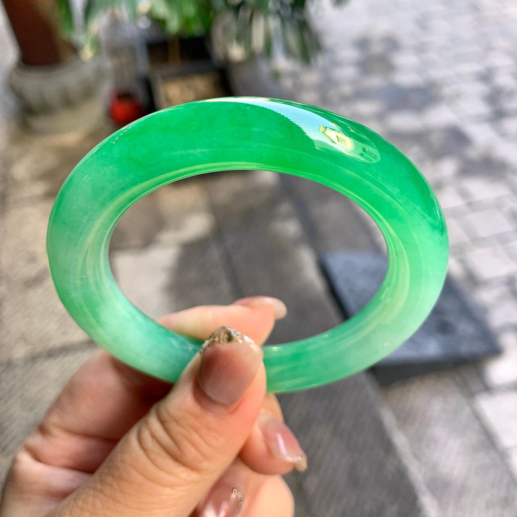 糯冰种阳绿圆条手镯（54mm）（yc292643）