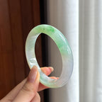Vòng tay bình an đặc sắc màu vàng pha xanh, băng chuyền chính diện, kích thước 56, ngọc phỉ thúy tự nhiên loại A Myanmar (yc450454)