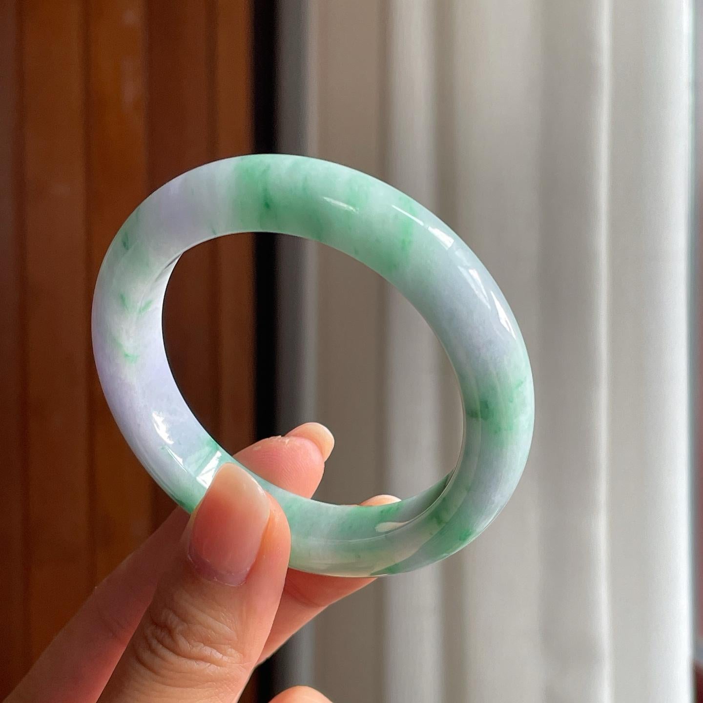 糯冰紫底带色翡翠平安镯（53mm）（yc400228）