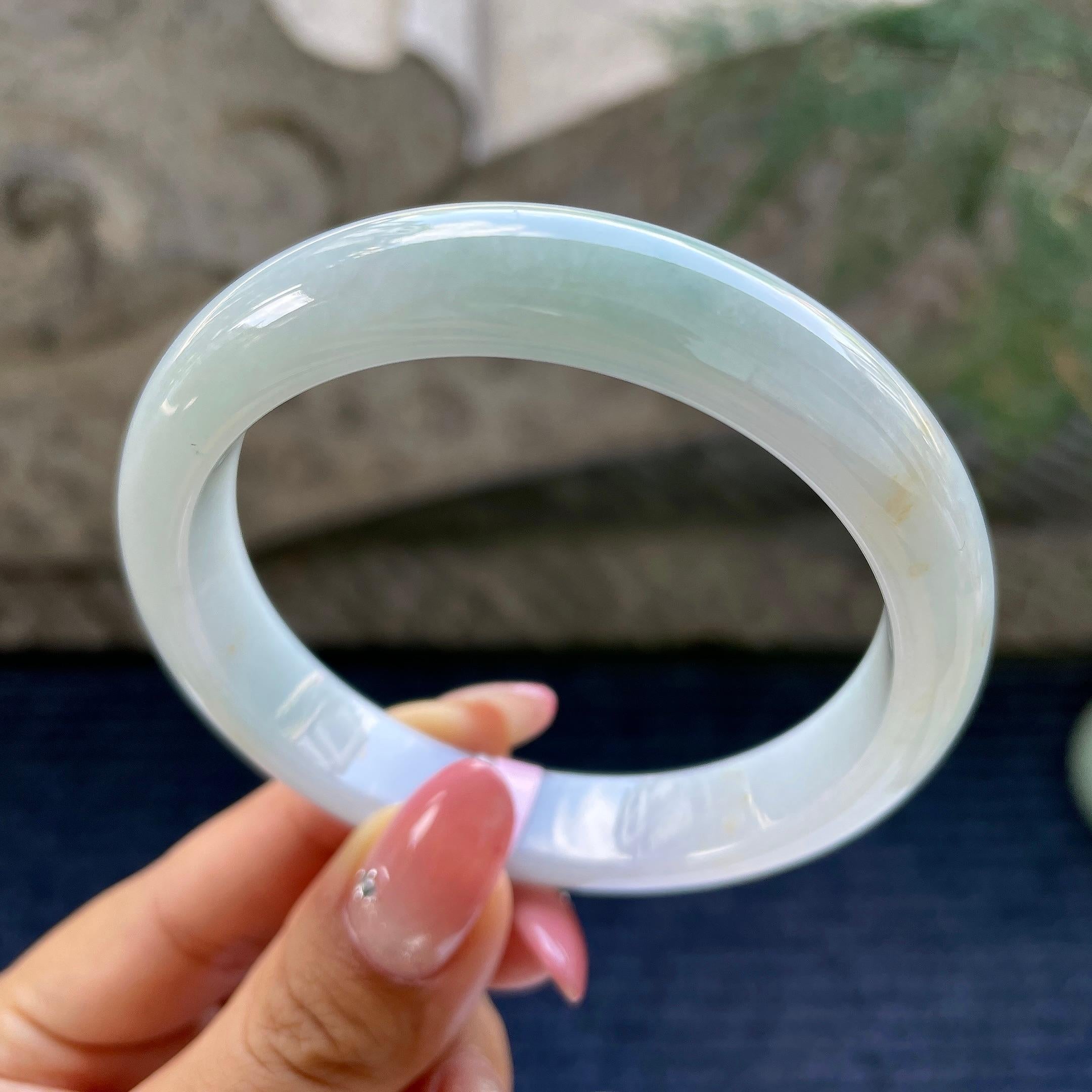 大圈口     细糯种蓝底正圈平安镯59.2圈      天然缅甸A货翡翠（yc426014）