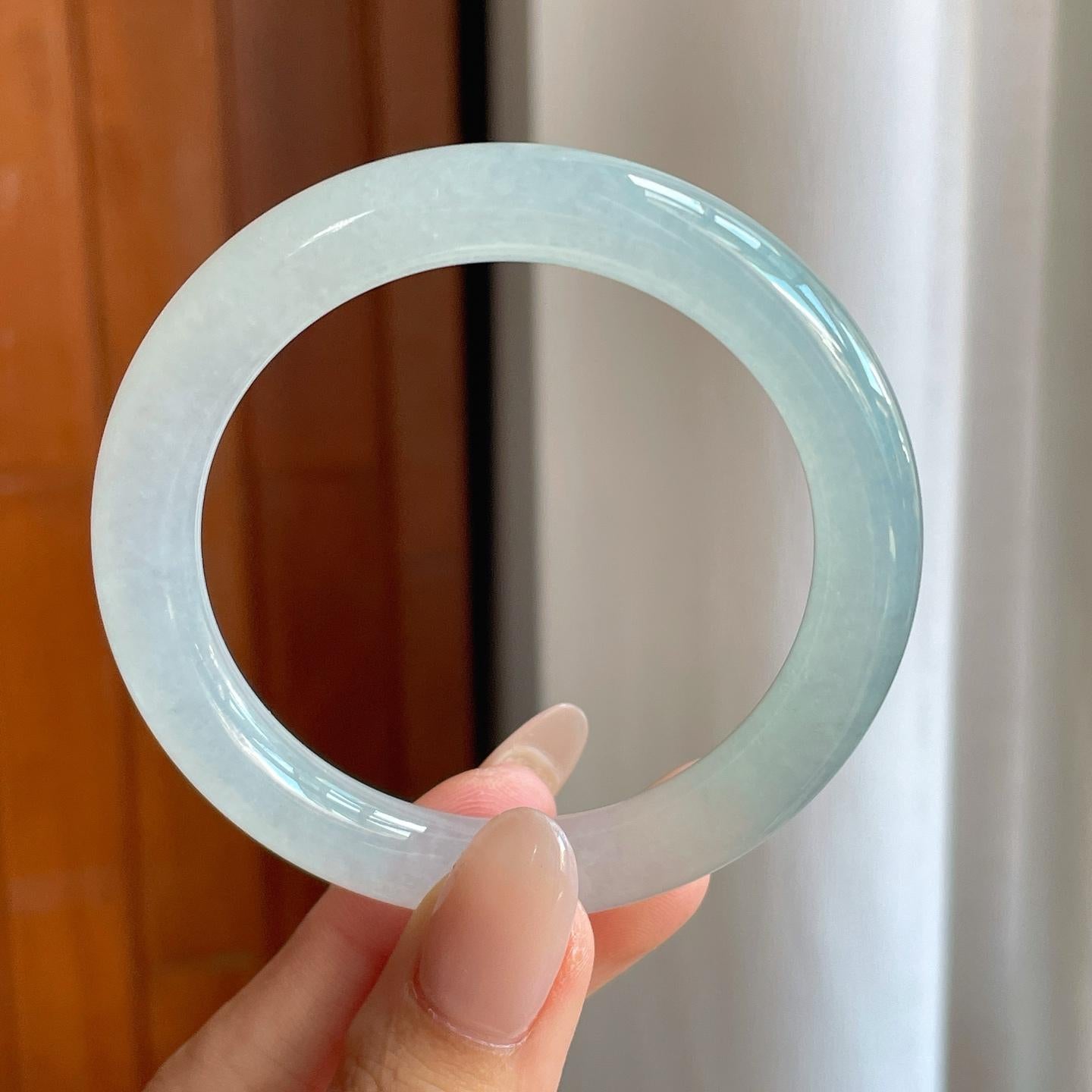 冰种蓝晴底翡翠圆条手镯（54mm）（yc242097）