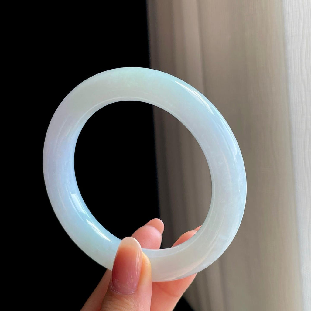 糯冰淡底色翡翠圆条手镯（56mm）（yc346535）