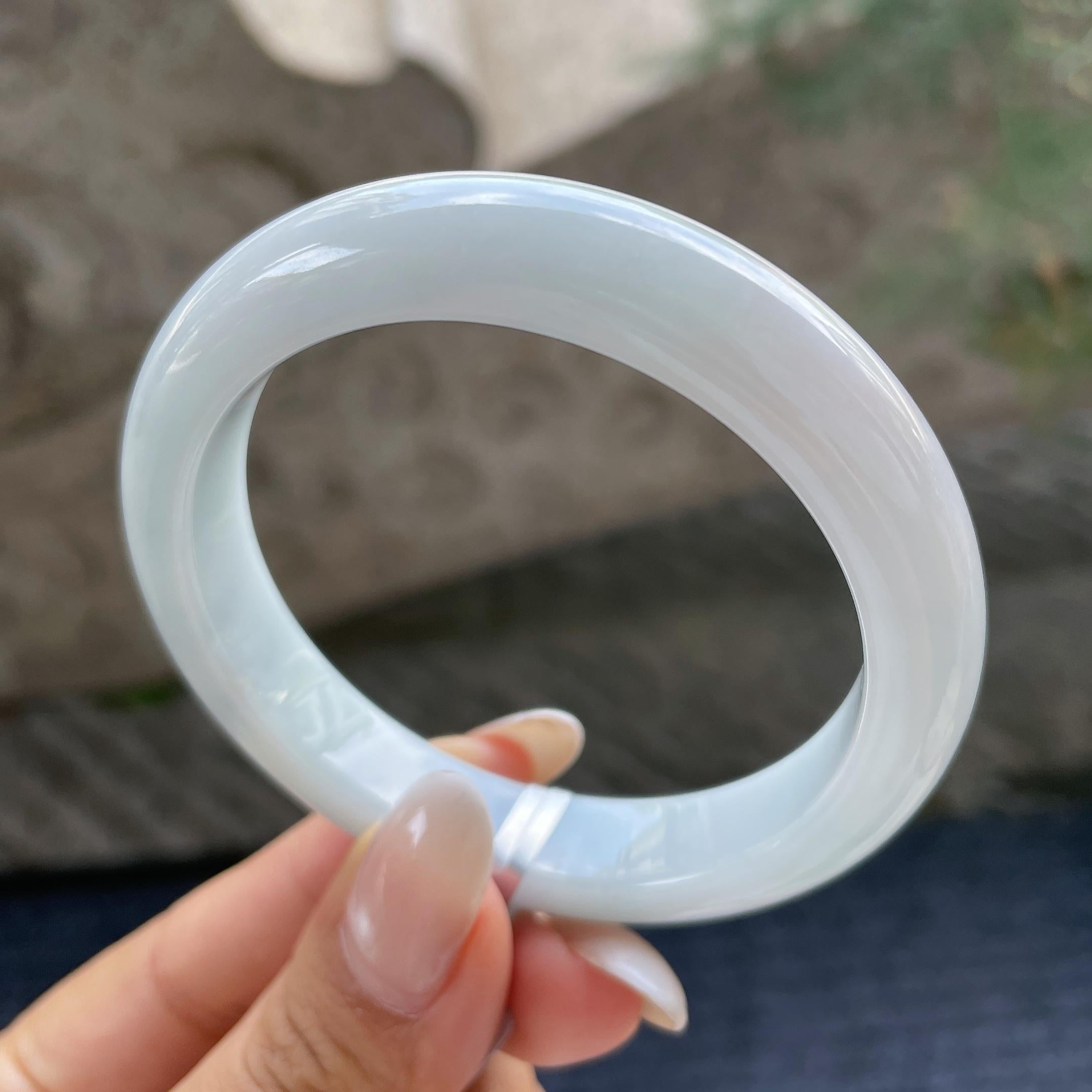 细糯种带底色正圈平安镯55.2圈      天然缅甸A货翡翠（yc421205）